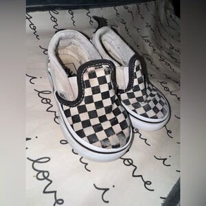 Checkered print vans for toddler! - size 6